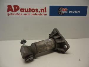 Gebruikte Bumpersteun links-voor Audi A4 (B6) 1.8 T 20V Prijs € 19,99 Margeregeling aangeboden door AP Autos