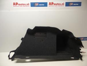 Gebruikte Bekleding bagageruimte Audi A4 (B6) 1.8 T 20V Prijs € 45,00 Margeregeling aangeboden door AP Autos