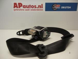 Gebruikte Veiligheidsgordel rechts-voor Audi A6 Avant Quattro (C6) 3.2 V6 24V FSI Prijs € 29,99 Margeregeling aangeboden door AP Autos