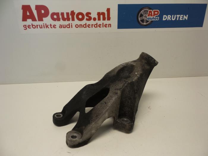 Gebruikte Motorsteun Audi Q5 (8RB) 2.0 TDI 16V Quattro Prijs € 19,99 Margeregeling aangeboden door AP Auto's