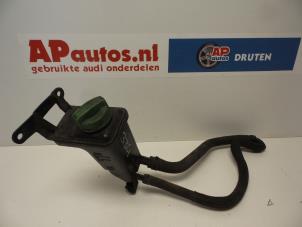 Gebruikte Stuurbekrachtiging Olie Reservoir Audi A4 (B6) 2.0 FSI 16V Prijs € 15,00 Margeregeling aangeboden door AP Autos