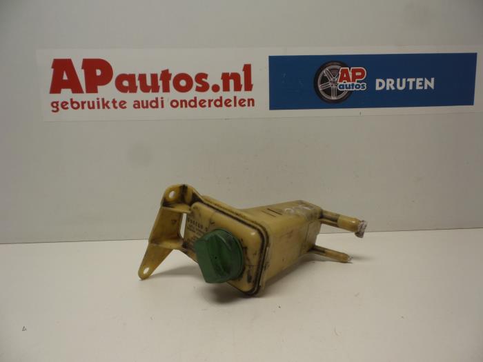 Gebruikte Servo Oliereservoir Audi A4 (B5) 1.8 20V Prijs € 15,00 Margeregeling aangeboden door AP Auto's