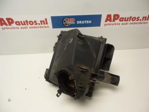 Gebruikte Luchtfilterhuis Audi A6 Avant (C5) 2.4 V6 30V Prijs € 19,99 Margeregeling aangeboden door AP Auto's