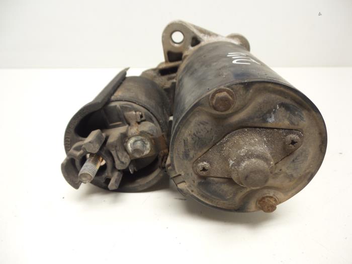 Startmotor van een Audi A6 Avant (C5) 2.4 V6 30V 2000