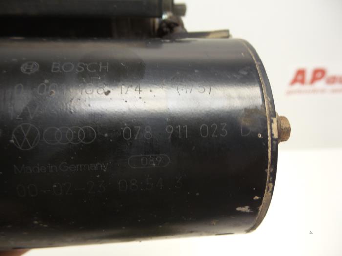 Startmotor van een Audi A6 Avant (C5) 2.4 V6 30V 2000