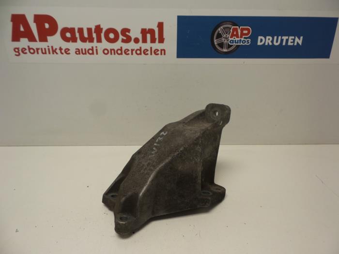 Gebruikte Motorsteun Audi A4 Avant (B5) 1.8 20V Prijs € 19,99 Margeregeling aangeboden door AP Auto's