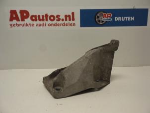 Gebruikte Motorsteun Audi A4 Avant (B5) 1.6 Prijs € 19,99 Margeregeling aangeboden door AP Auto's