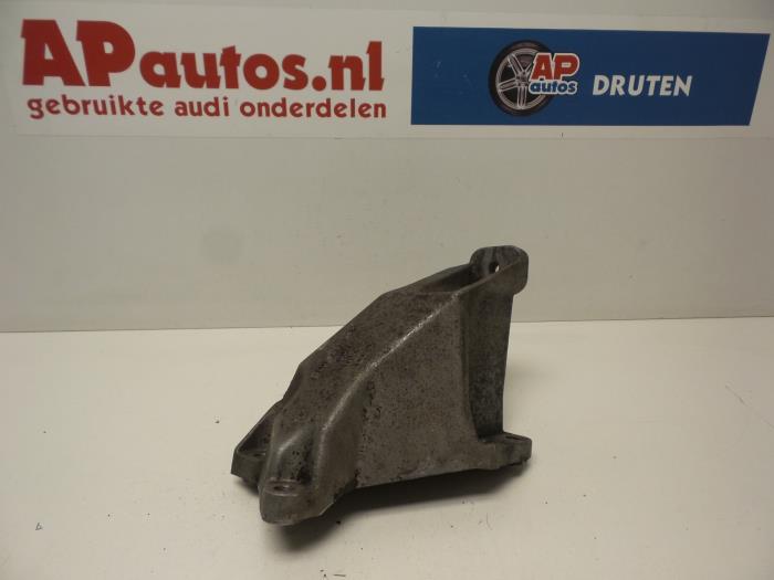 Gebruikte Motorsteun Audi A4 Avant (B5) 1.9 TDI Prijs € 19,99 Margeregeling aangeboden door AP Auto's