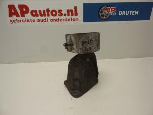 Gebruikte Versnellingsbak Steun Audi A4 Prijs € 19,99 Margeregeling aangeboden door AP Auto's