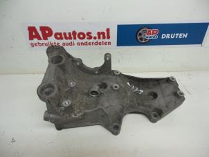 Gebruikte Dynamosteun boven Audi A4 (B6) 2.0 20V Prijs € 19,99 Margeregeling aangeboden door AP Auto's