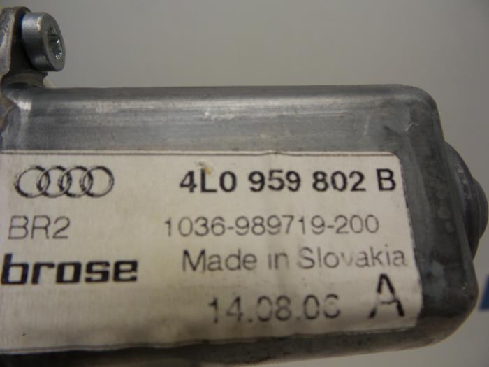 Portierruitmotor van een Audi Q7 (4LB) 3.0 TDI V6 24V 2006