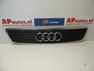 Gebruikte Grille Audi A8 Prijs € 19,99 Margeregeling aangeboden door AP Autos