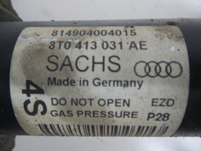 Schokdemperpoot rechts-voor van een Audi A5 (8T3) 2.0 FSI 16V 2009