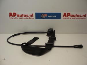 Gebruikte Veiligheidsgordel links-voor Audi Cabrio (B4) 2.8 E Prijs € 19,99 Margeregeling aangeboden door AP Autos