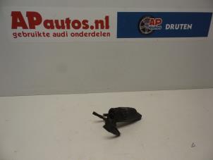 Gebruikte Ruitensproeierpomp voor Audi A4 Avant (B6) 1.9 TDI PDE 130 Prijs € 35,00 Margeregeling aangeboden door AP Autos