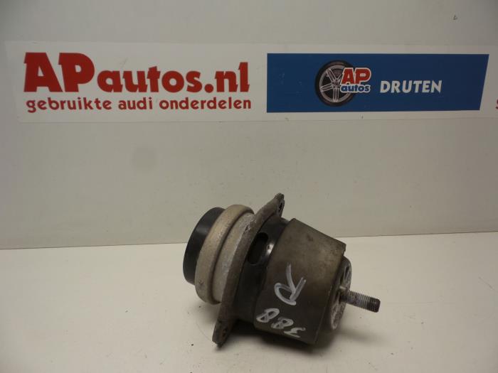 Gebruikte Motorsteun Audi Q7 (4LB) 3.0 TDI V6 24V Prijs € 19,99 Margeregeling aangeboden door AP Auto's