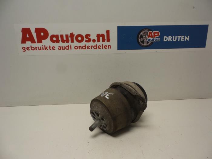 Gebruikte Motorsteun Audi Q7 (4LB) 3.0 TDI V6 24V Prijs € 19,99 Margeregeling aangeboden door AP Auto's