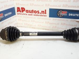 Gebruikte Aandrijfas links-voor Audi A6 (C6) 3.2 V6 24V FSI Prijs € 39,99 Margeregeling aangeboden door AP Autos