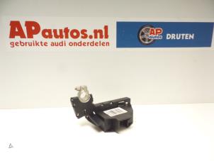 Gebruikte Zekeringkast Audi A5 (8T3) 2.0 FSI 16V Prijs € 19,99 Margeregeling aangeboden door AP Autos