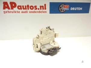 Gebruikte Portierslot Mechaniek 4Deurs rechts-achter Audi A6 Avant Quattro (C6) 3.0 TDI V6 24V Prijs € 45,00 Margeregeling aangeboden door AP Autos