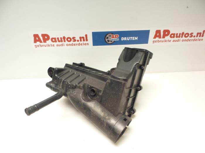 Gebruikte Luchtfilterhuis Audi A3 Sportback (8PA) 2.0 TDI 16V Prijs € 19,99 Margeregeling aangeboden door AP Auto's