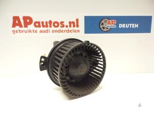 Gebruikte Kachel Ventilatiemotor Audi A4 (B7) 2.0 TFSI 20V Prijs € 19,99 Margeregeling aangeboden door AP Autos