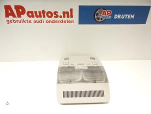 Gebruikte Binnenverlichting voor Audi A4 (B7) 2.0 TFSI 20V Prijs € 19,99 Margeregeling aangeboden door AP Autos