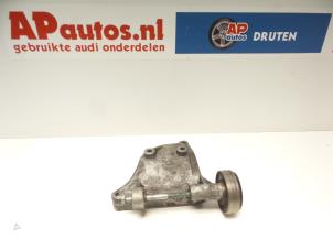 Gebruikte Aircopomp Steun Audi A6 Avant (C5) 2.5 TDI V6 24V Prijs € 14,99 Margeregeling aangeboden door AP Autos