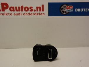 Gebruikte Schakelaar Licht Audi A3 Sportback (8PA) 1.6 Prijs € 35,00 Margeregeling aangeboden door AP Autos
