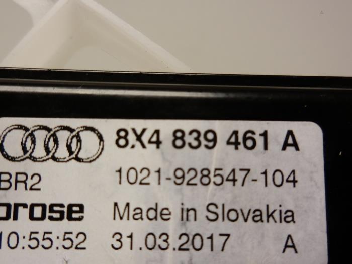 Ruitmechaniek 4Deurs links-achter van een Audi A1 Sportback (8XA/8XF) 1.2 TFSI 2012