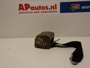 Gebruikte Veiligheidsgordel links-achter Audi A3 Sportback (8PA) 1.6 Prijs € 45,00 Margeregeling aangeboden door AP Autos