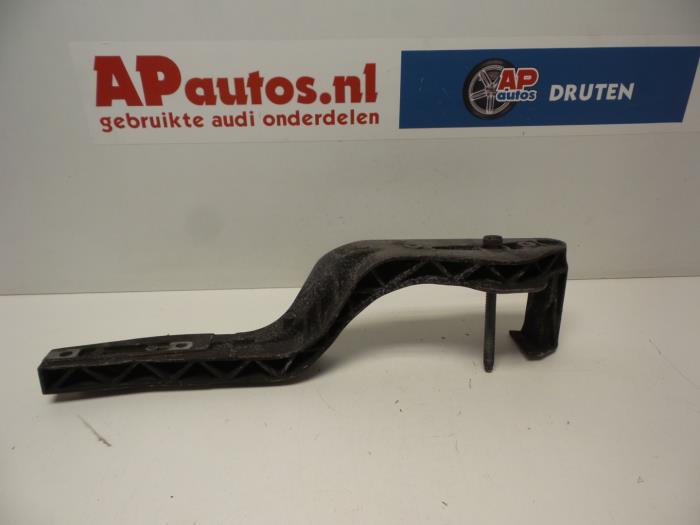 Gebruikte Motorbalk Audi RS 4 Avant (B5) RS4 2.7 30V Biturbo Prijs € 35,00 Margeregeling aangeboden door AP Auto's