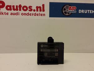 Gebruikte Module Centrale Deurvergrendeling Audi A4 Avant (B8) 2.0 TDI 16V Prijs € 24,99 Margeregeling aangeboden door AP Autos