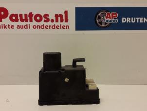 Gebruikte Pomp Elektrische Deurvergrendeling Audi A8 Prijs € 24,99 Margeregeling aangeboden door AP Autos