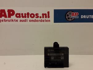 Gebruikte Deur module Audi Q5 (8RB) 2.0 TDI 16V Quattro Prijs € 40,00 Margeregeling aangeboden door AP Autos