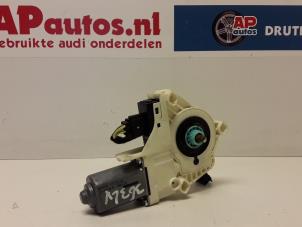 Gebruikte Raammotor Portier Audi A6 Avant (C6) 2.7 TDI V6 24V Prijs € 19,99 Margeregeling aangeboden door AP Autos