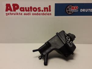 Gebruikte Stuurbekrachtiging Olie Reservoir Audi A6 (C6) 3.2 V6 24V FSI Prijs € 15,00 Margeregeling aangeboden door AP Autos
