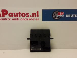 Gebruikte Computer Body Control Audi A4 Avant (B7) 2.0 20V Prijs € 75,00 Margeregeling aangeboden door AP Autos