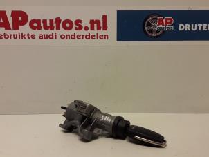 Gebruikte Sleutel + Contactslot Audi A4 Avant (B7) 2.0 20V Prijs € 24,99 Margeregeling aangeboden door AP Autos