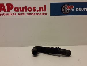 Gebruikte Koelwaterslang Audi RS 4 Avant (B7) RS4 4.2 V8 40V Prijs € 24,99 Margeregeling aangeboden door AP Auto's