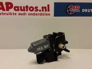Gebruikte Raammotor Portier Audi A4 (B5) 2.6 E V6 Prijs € 19,99 Margeregeling aangeboden door AP Autos