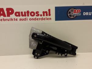 Gebruikte Deurgreep 4Deurs rechts-voor Audi A4 (B8) 2.0 TDI 16V Prijs € 24,99 Margeregeling aangeboden door AP Autos