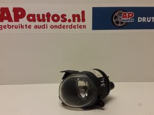 Gebruikte Mistlamp rechts-voor Audi A4 Avant (B5) 2.5 TDI V6 24V Prijs € 45,00 Margeregeling aangeboden door AP Autos