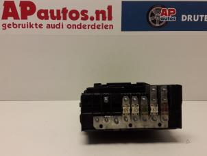 Gebruikte Zekeringkast Audi A3 Sportback (8PA) 2.0 TDI 16V Prijs € 30,00 Margeregeling aangeboden door AP Autos