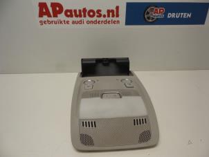 Gebruikte Binnenverlichting voor Audi A5 Quattro (B8C/S) 3.0 TDI V6 24V Prijs € 34,99 Margeregeling aangeboden door AP Autos