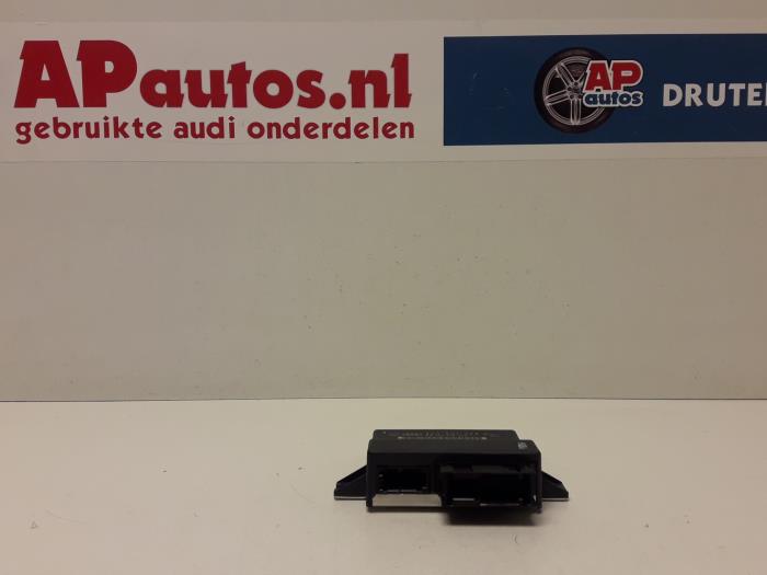 Gebruikte Gateway module Audi A8 (D3) 3.7 V8 40V Quattro Prijs € 19,99 Margeregeling aangeboden door AP Auto's