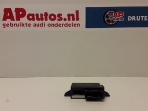 Gebruikte Gateway module Audi A8 (D3) 3.7 V8 40V Quattro Prijs € 24,99 Margeregeling aangeboden door AP Autos