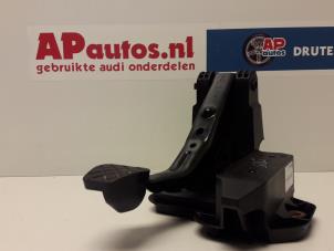 Gebruikte Rempedaal Audi A1 Sportback (8XA/8XF) 1.2 TFSI Prijs € 45,00 Margeregeling aangeboden door AP Autos
