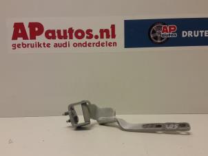 Gebruikte Achterklep Scharnier Audi A1 Sportback (8XA/8XF) 1.2 TFSI Prijs € 30,00 Margeregeling aangeboden door AP Autos