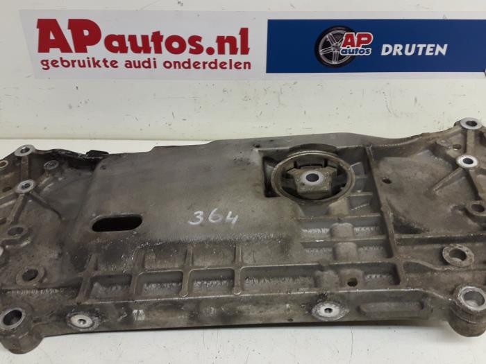 Gebruikte Subframe Audi A3 Sportback (8PA) 1.9 TDI Prijs € 29,99 Margeregeling aangeboden door AP Auto's
